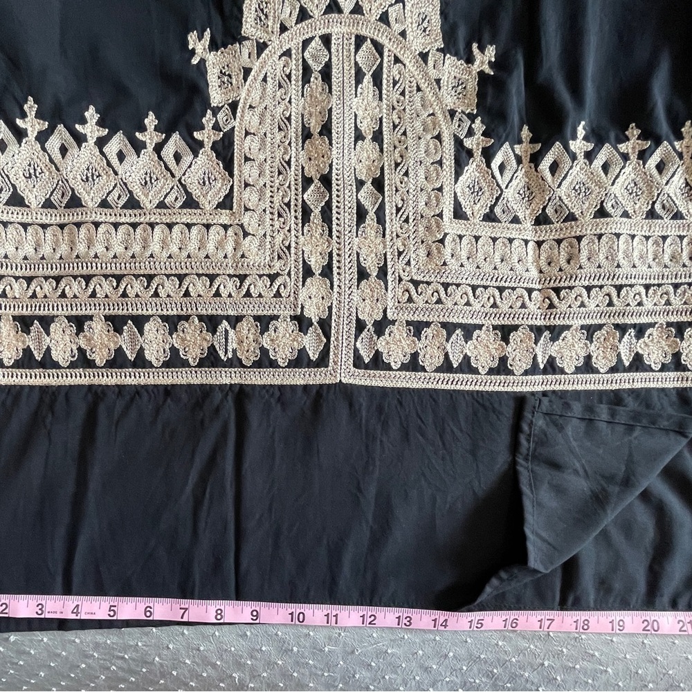 Authentic Egyptian Gallabiyah Kaftan with Beaded Head Scarf - Picture 10 of 12
